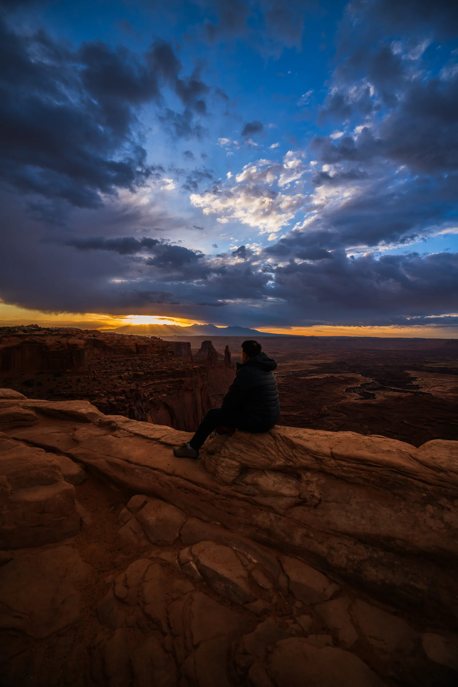 Waiting for the Sun, Canyonlands